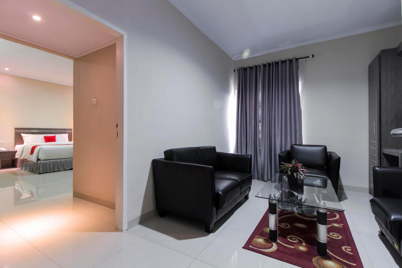 Reddoorz Plus Syariah @ Jalan Sriwijaya Medan Exterior photo